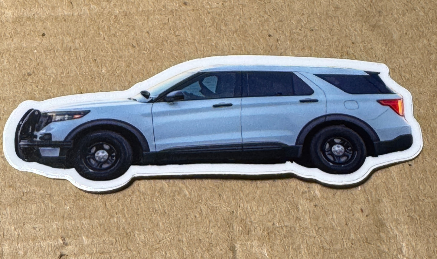 Unmarked Police Explorer - White